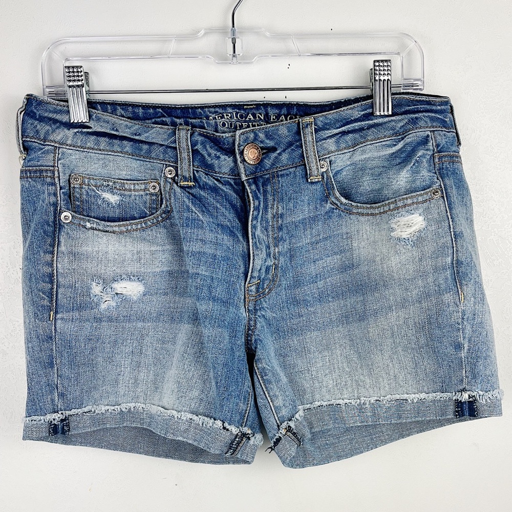 American Eagle Outfitters Jean Shorts Relaxed Fit 4 Distressed Festival